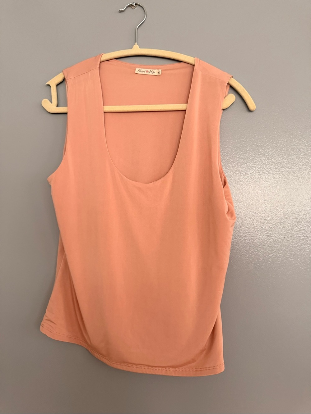 Heart Hips Peach Scoop Neck Tank
